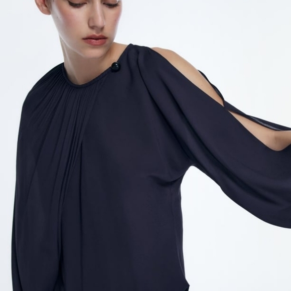 FLOWY ASYMMETRICAL TOP - Picture 4 of 6